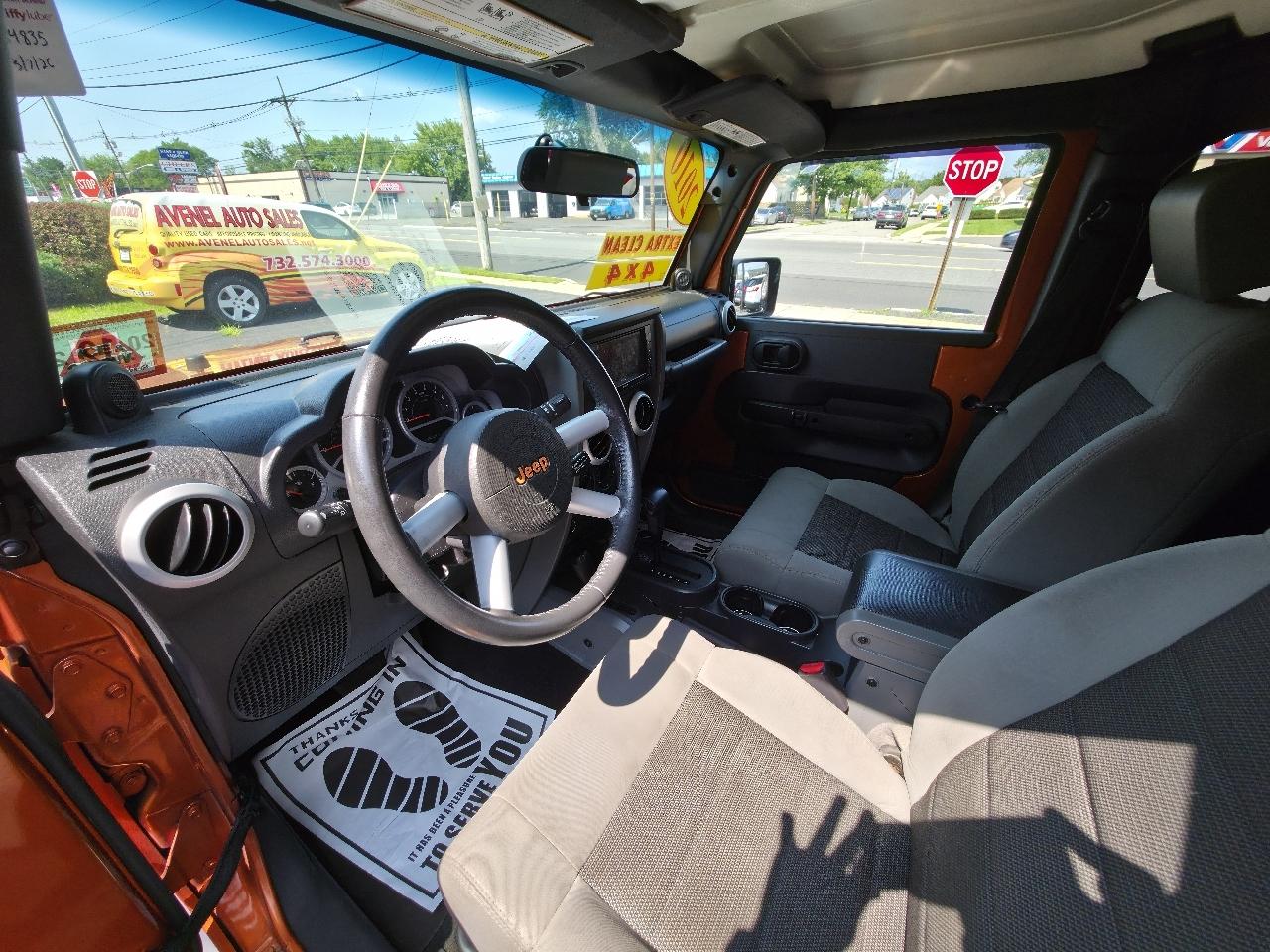 Jeep Wrangler Unlimited Sahara 4WD 2010