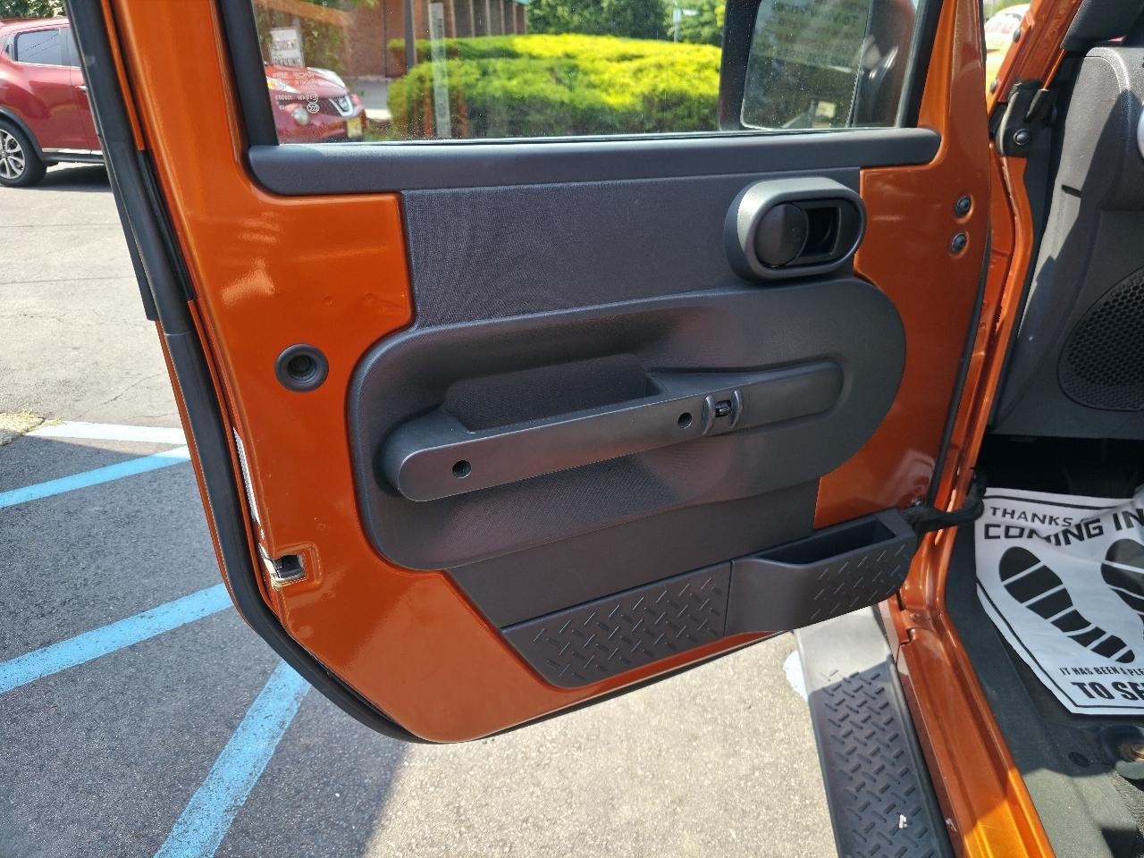 Jeep Wrangler Unlimited Sahara 4WD 2010