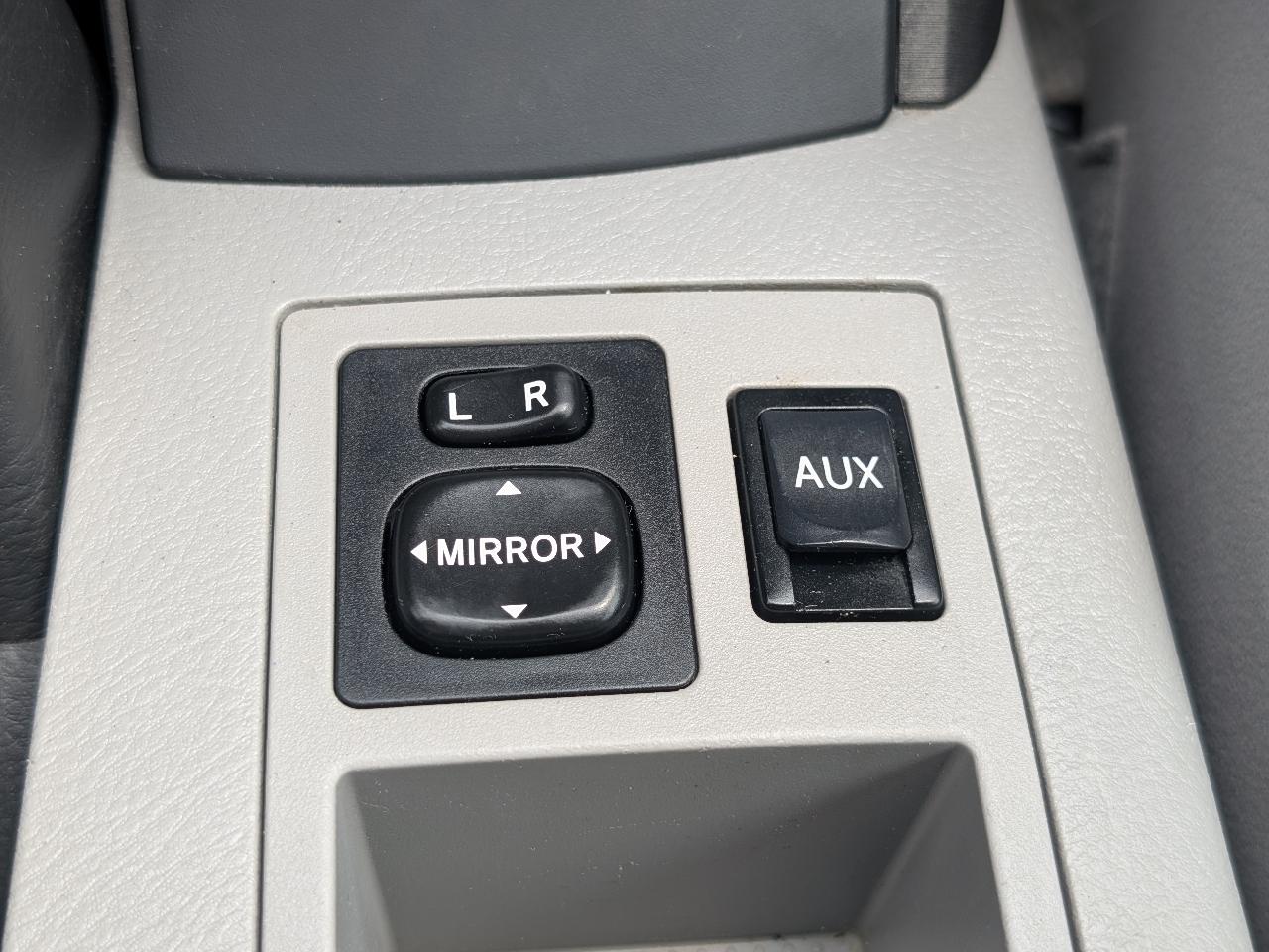 Toyota RAV4 Base I4 4WD 2011