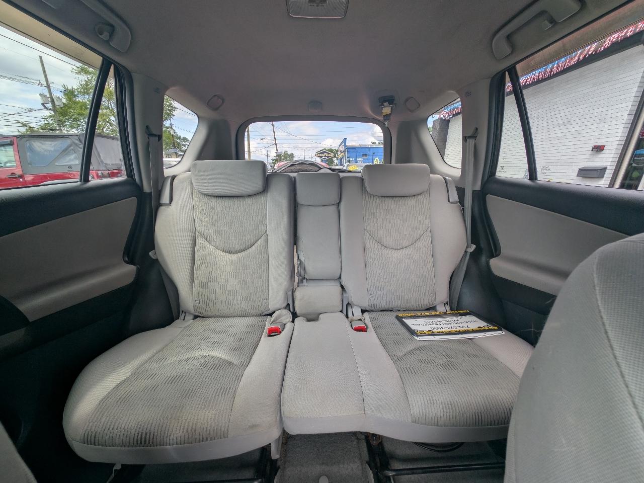 Toyota RAV4 Base I4 4WD 2011