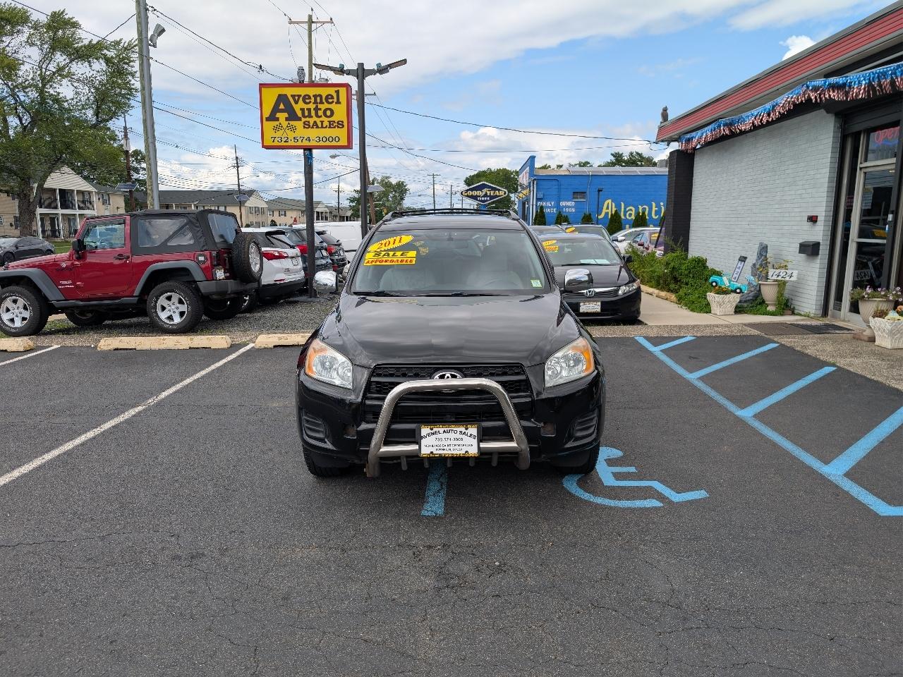 Toyota RAV4 Base I4 4WD 2011