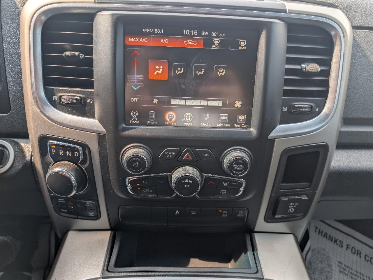 RAM 1500 SLT Crew Cab SWB 4WD 2016