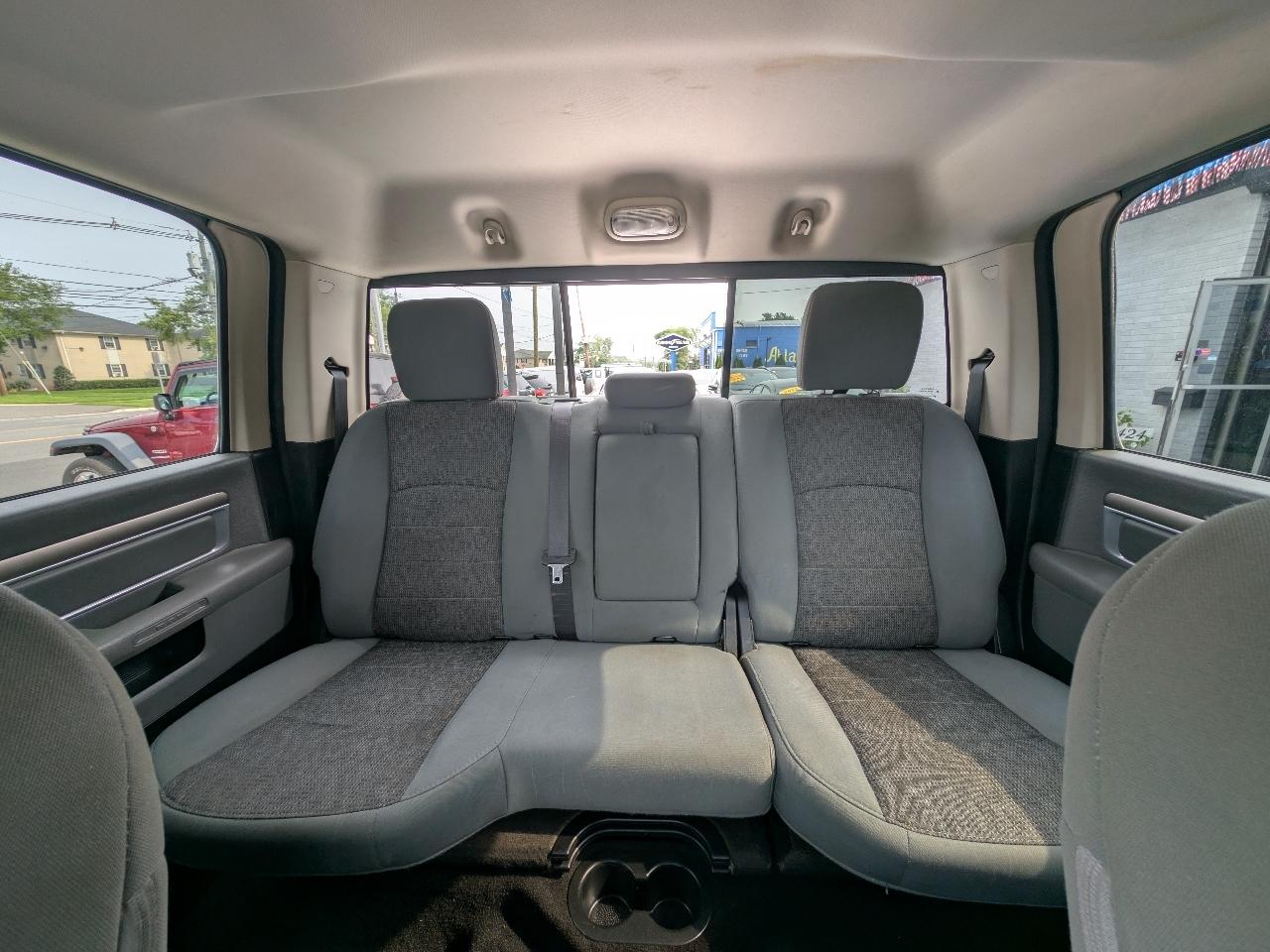 RAM 1500 SLT Crew Cab SWB 4WD 2016