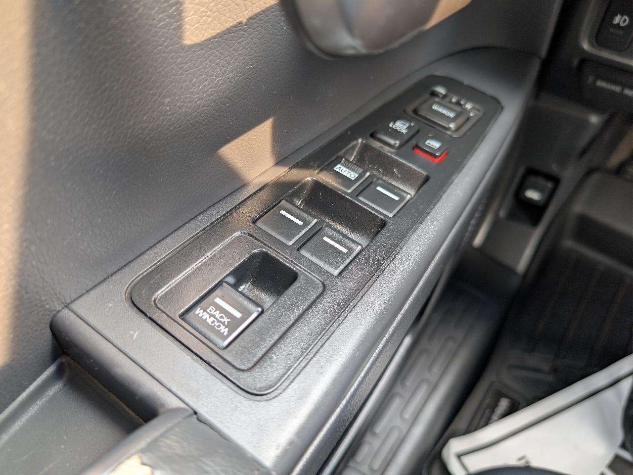 Honda Ridgeline RTL w/ Navigation 2011