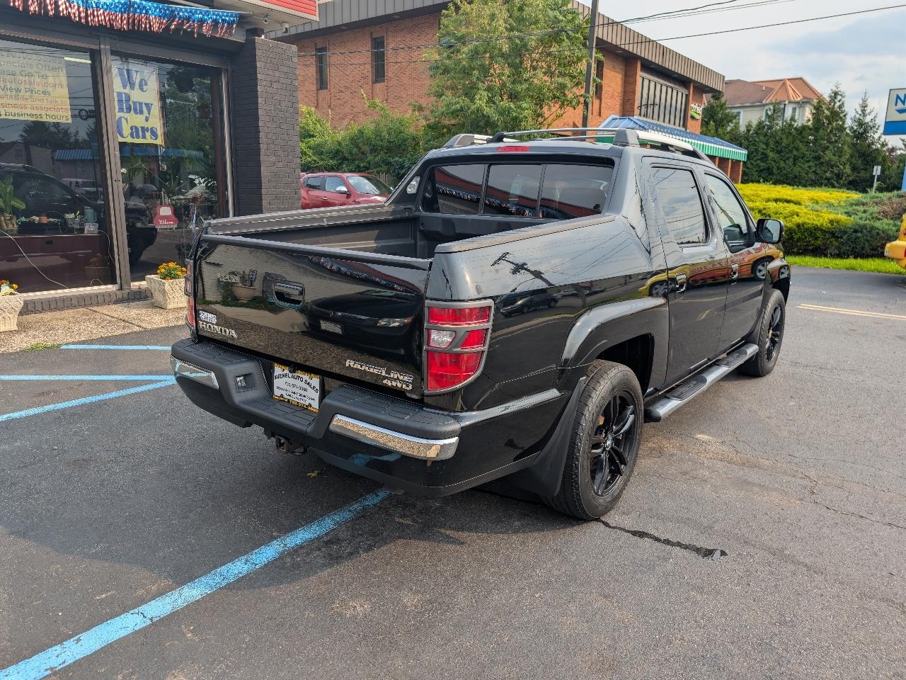 Honda Ridgeline RTL w/ Navigation 2011