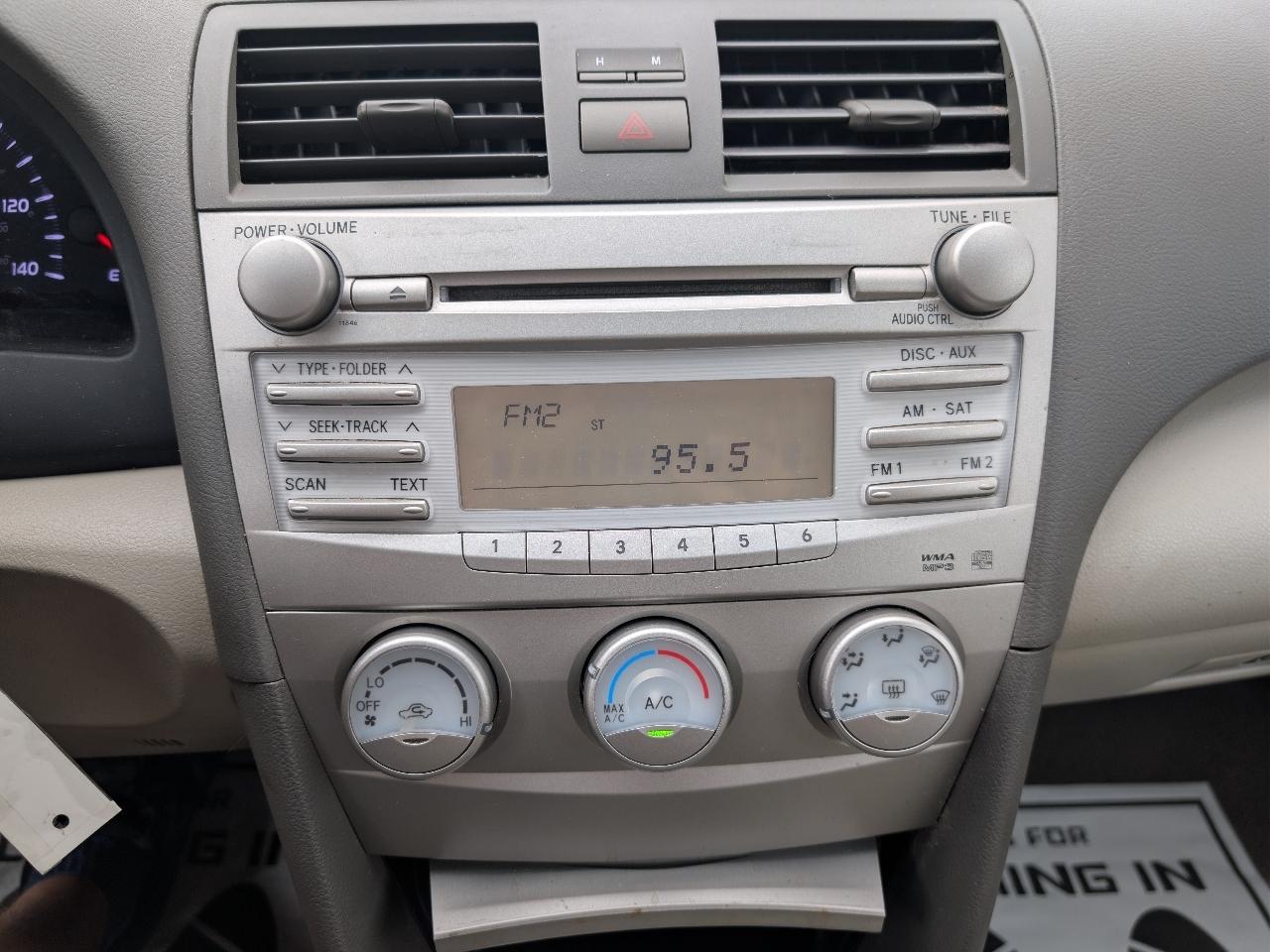 Toyota Camry Base 6-Spd AT 2011
