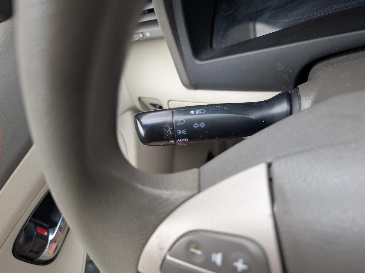 Toyota Camry Base 6-Spd AT 2011