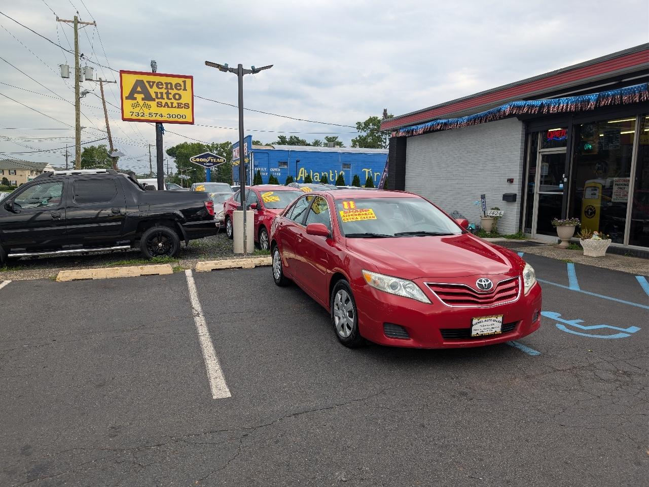 Toyota Camry Base 6-Spd AT 2011