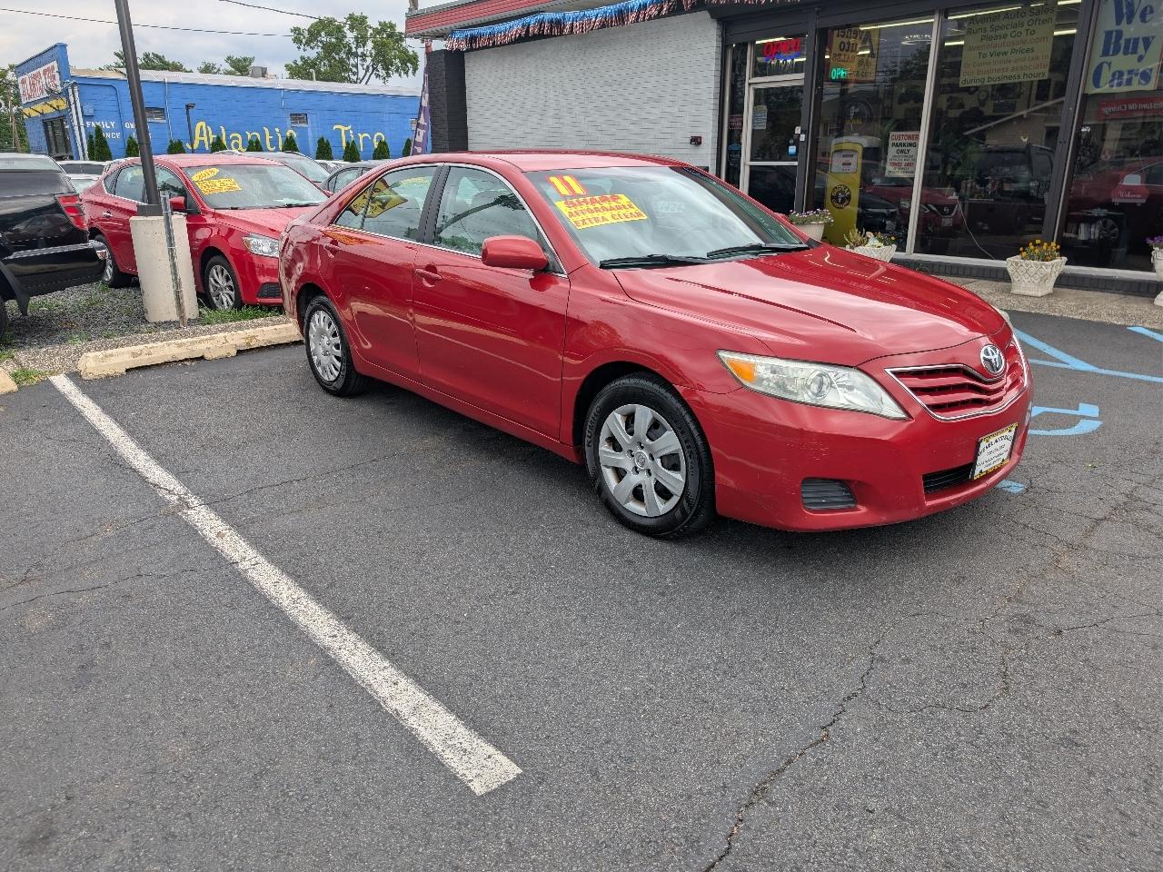 Toyota Camry Base 6-Spd AT 2011