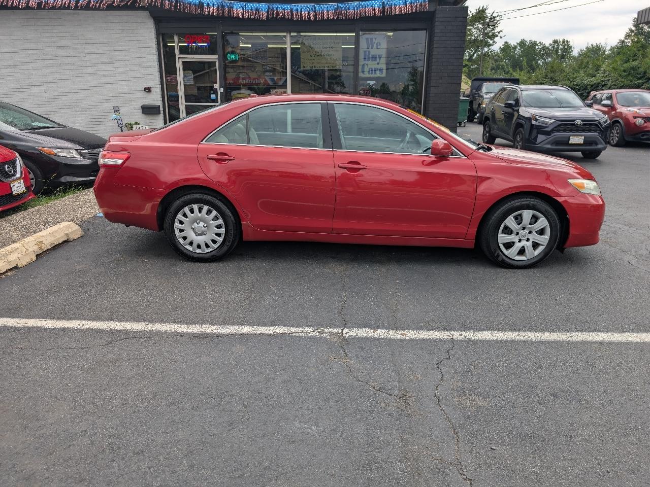 Toyota Camry Base 6-Spd AT 2011