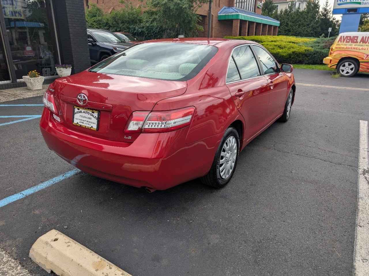 Toyota Camry Base 6-Spd AT 2011