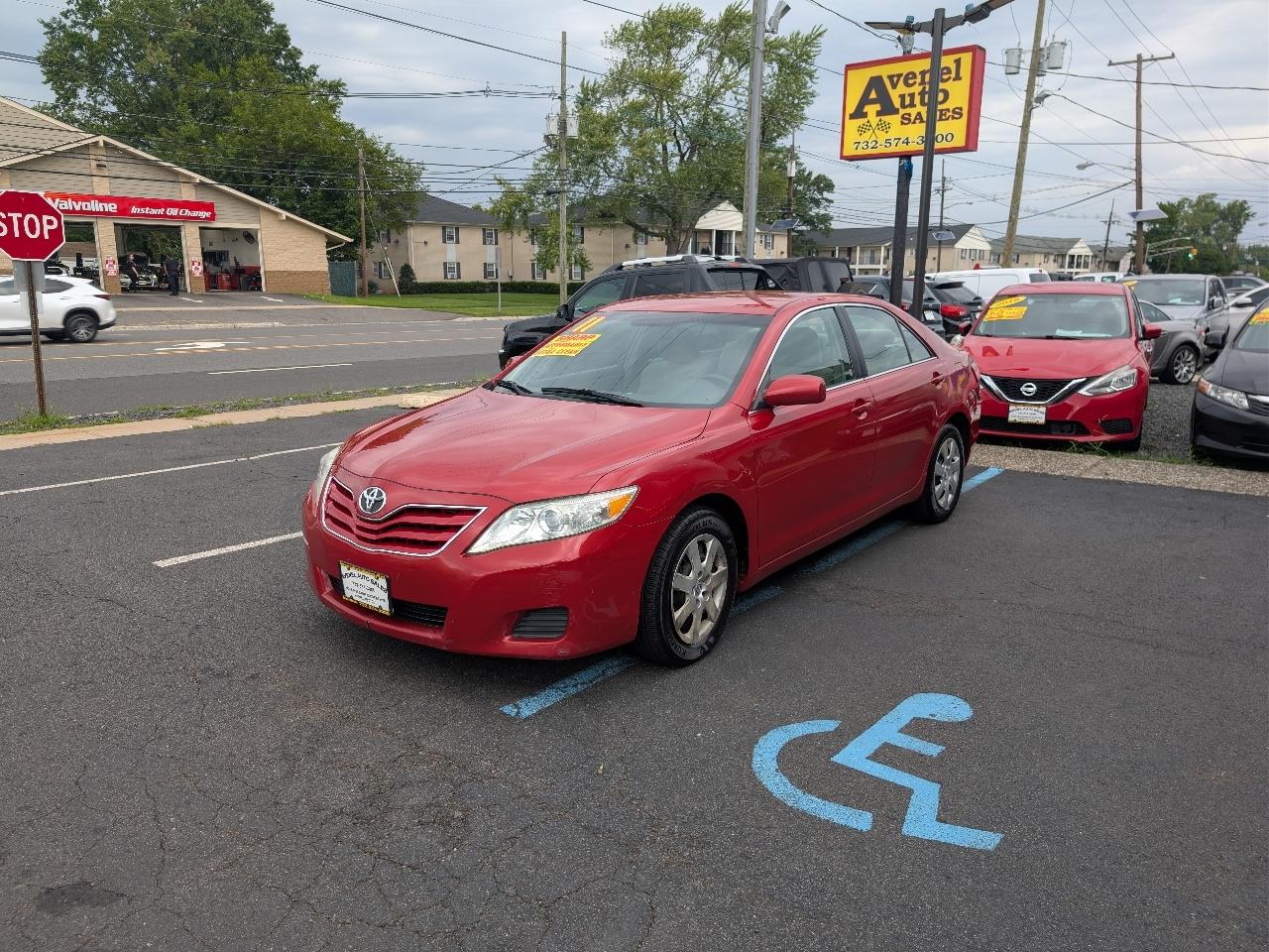 Toyota Camry Base 6-Spd AT 2011