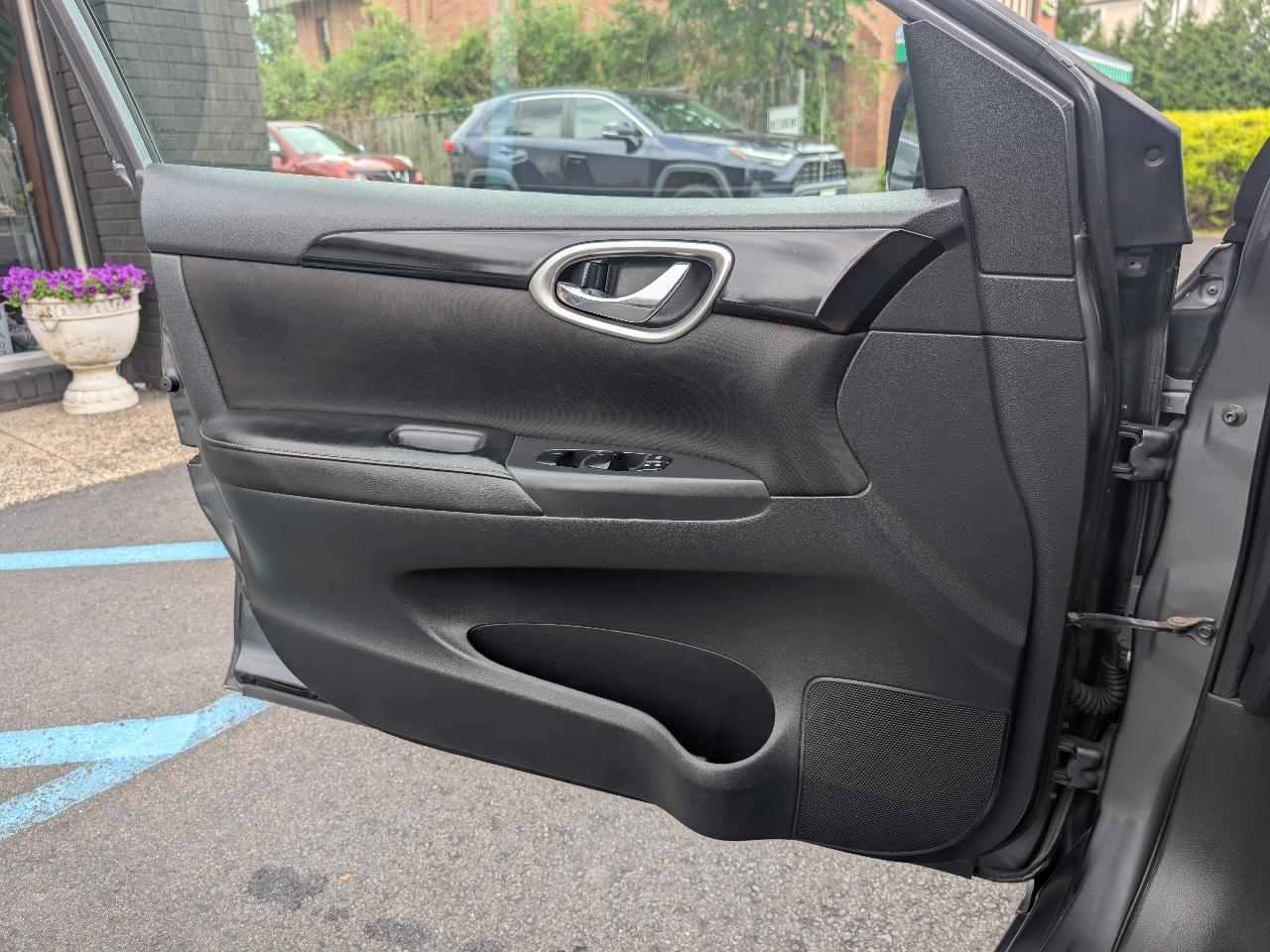 Nissan Sentra S CVT 2018