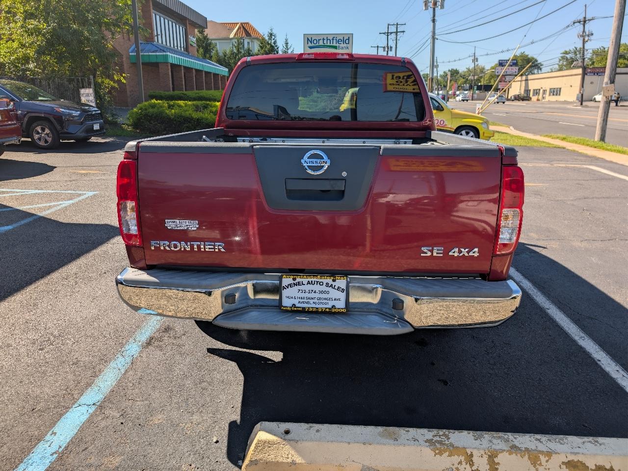 Nissan Frontier LE Crew Cab 4WD 2008
