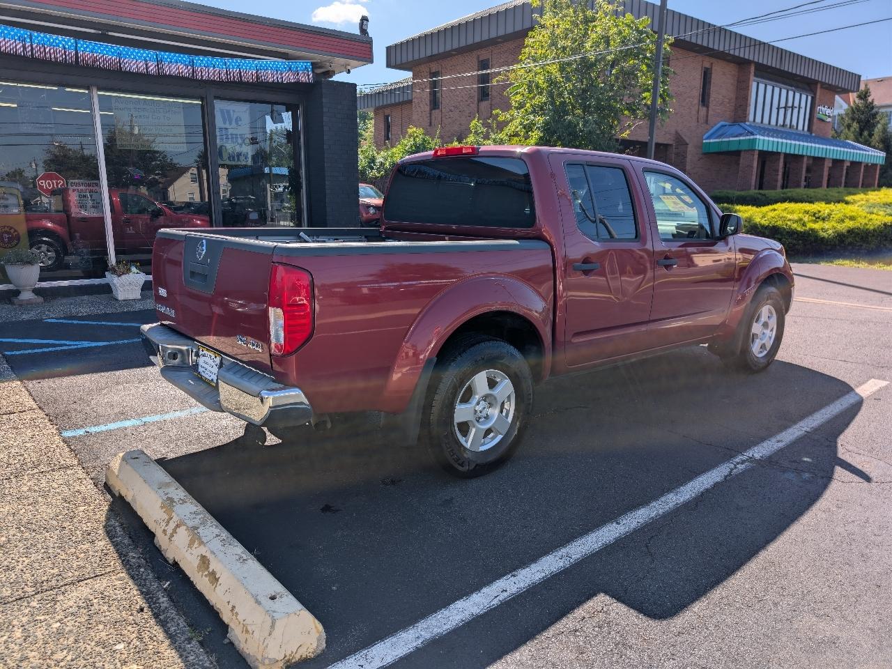 Nissan Frontier LE Crew Cab 4WD 2008