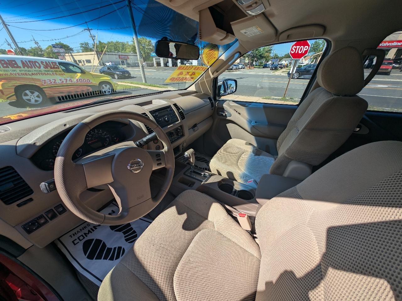 Nissan Frontier LE Crew Cab 4WD 2008