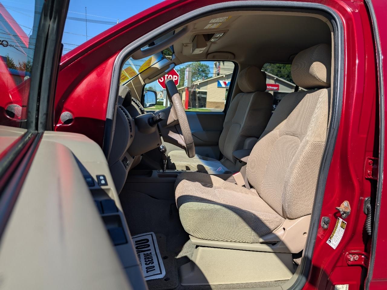 Nissan Frontier LE Crew Cab 4WD 2008