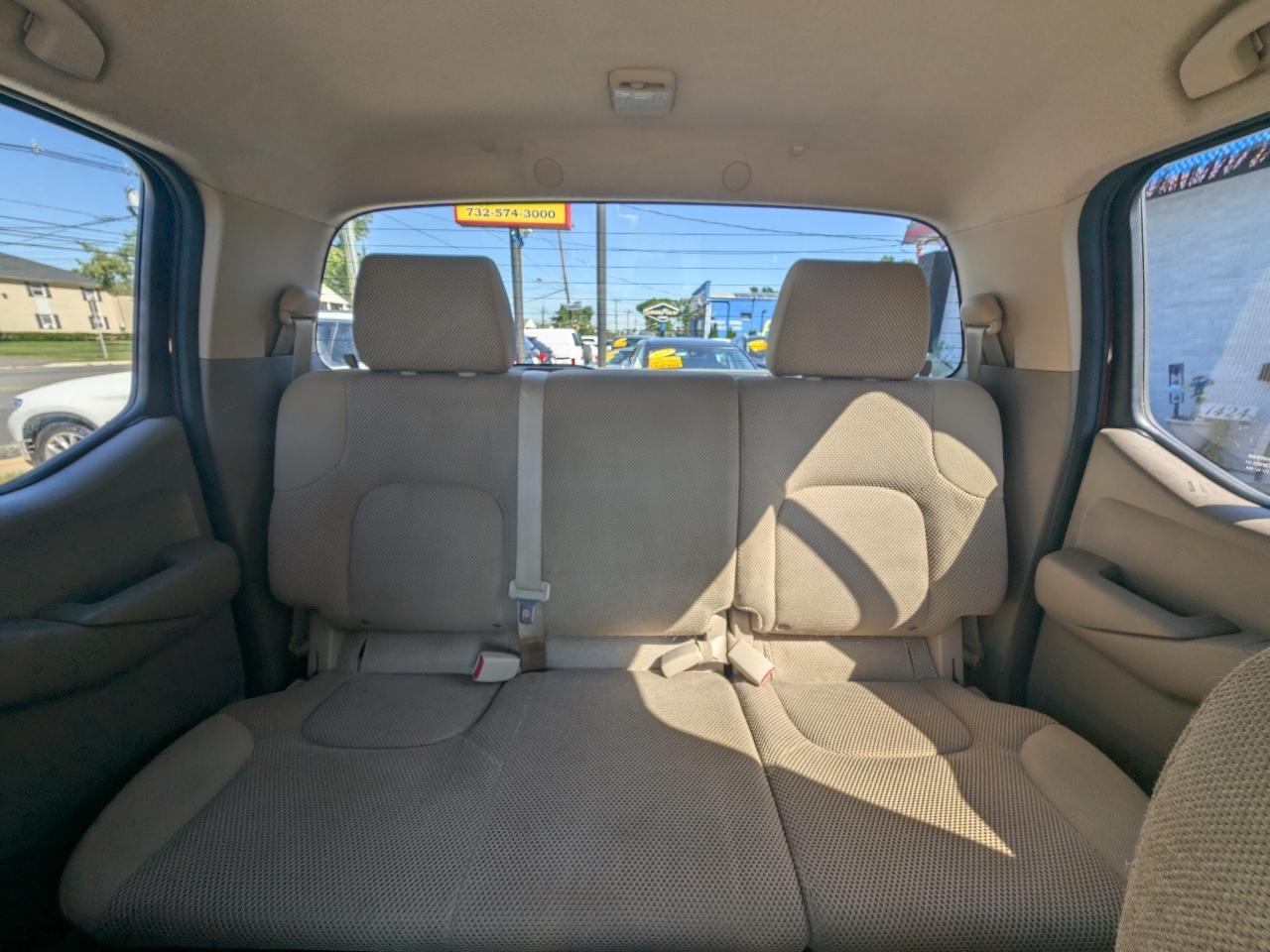 Nissan Frontier LE Crew Cab 4WD 2008