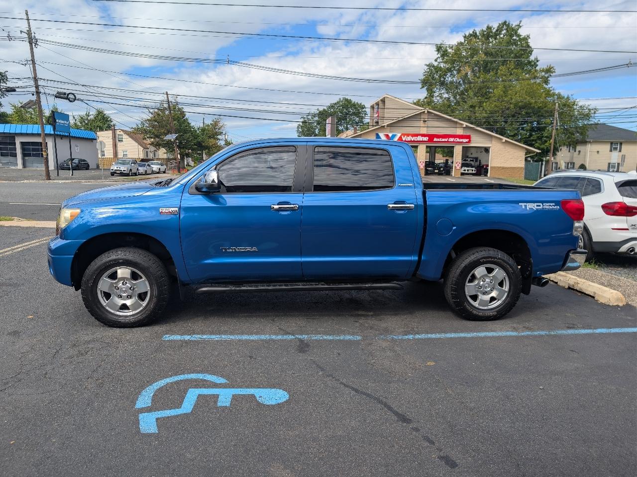 Toyota Tundra Limited CrewMax 5.7L 4WD 2008