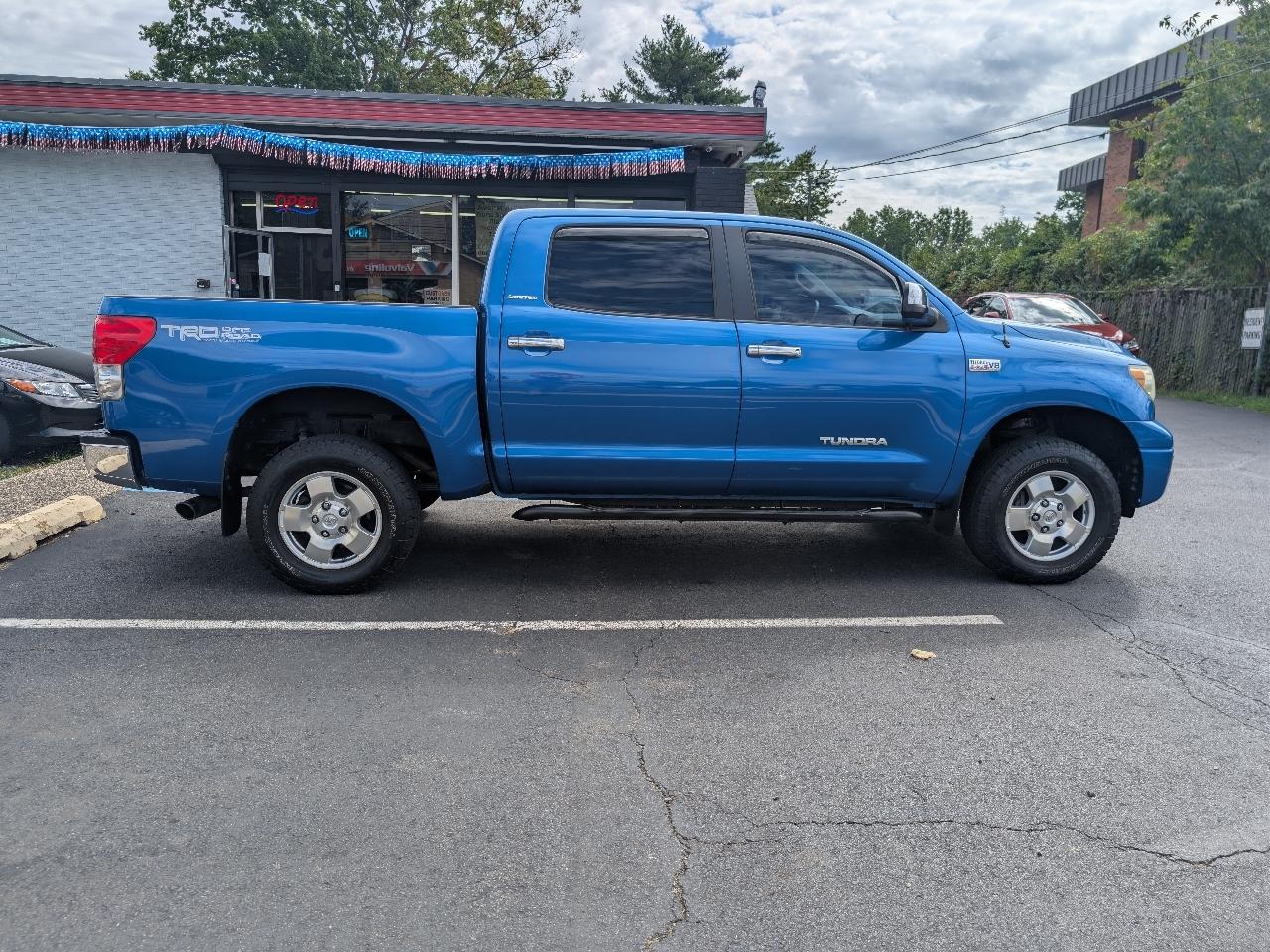 Toyota Tundra Limited CrewMax 5.7L 4WD 2008