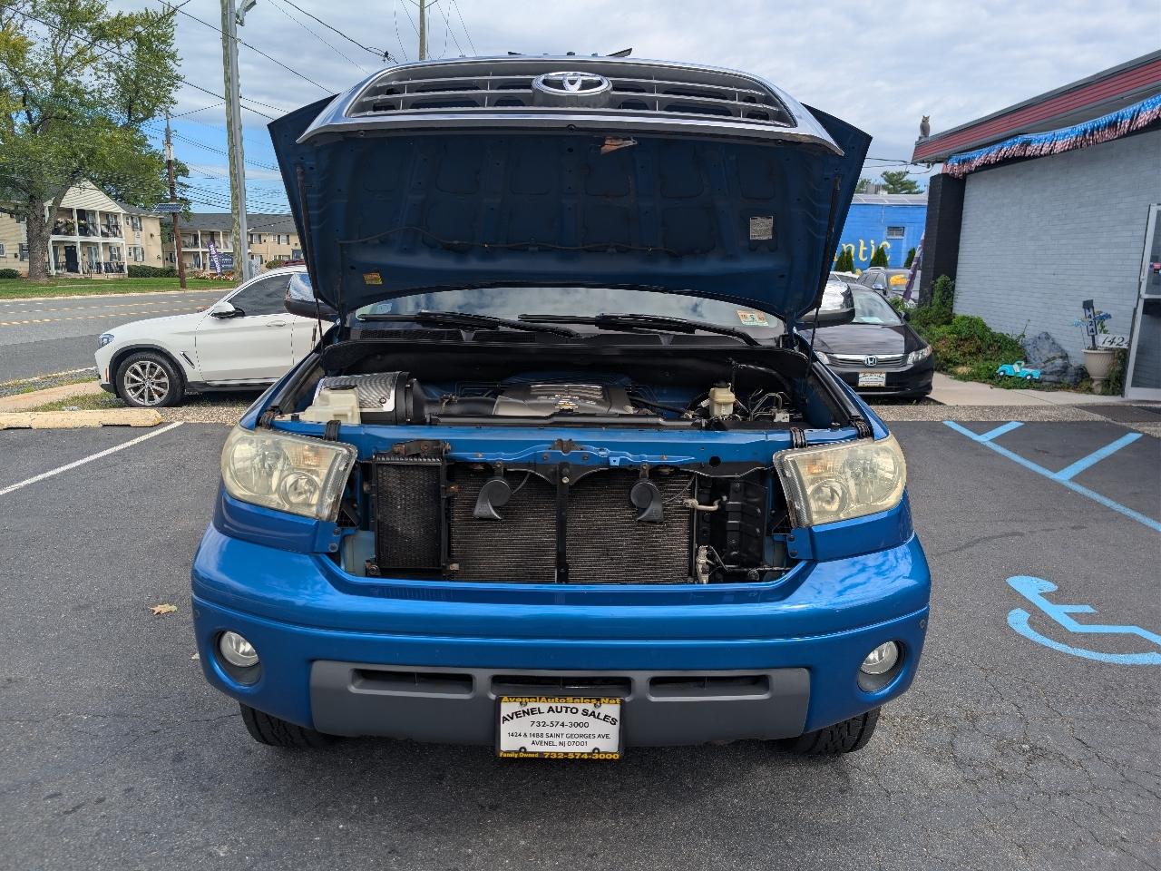 Toyota Tundra Limited CrewMax 5.7L 4WD 2008
