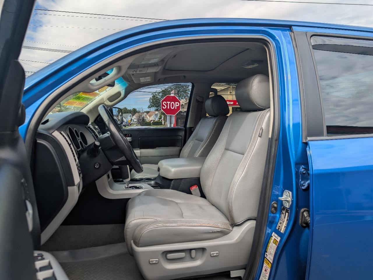 Toyota Tundra Limited CrewMax 5.7L 4WD 2008