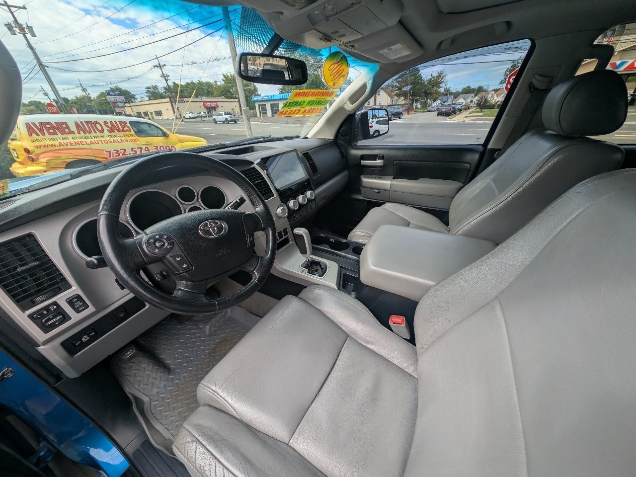 Toyota Tundra Limited CrewMax 5.7L 4WD 2008