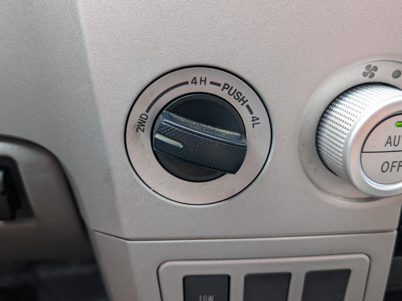 Toyota Tundra Limited CrewMax 5.7L 4WD 2008