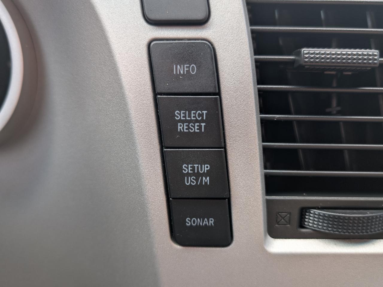 Toyota Tundra Limited CrewMax 5.7L 4WD 2008