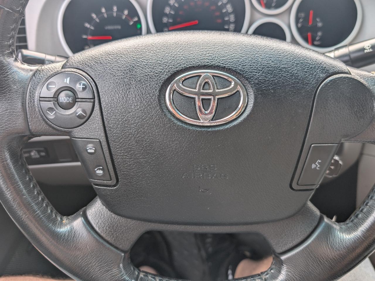 Toyota Tundra Limited CrewMax 5.7L 4WD 2008