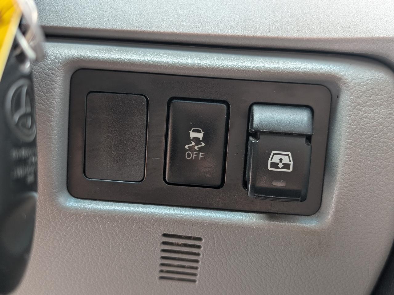 Toyota Tundra Limited CrewMax 5.7L 4WD 2008