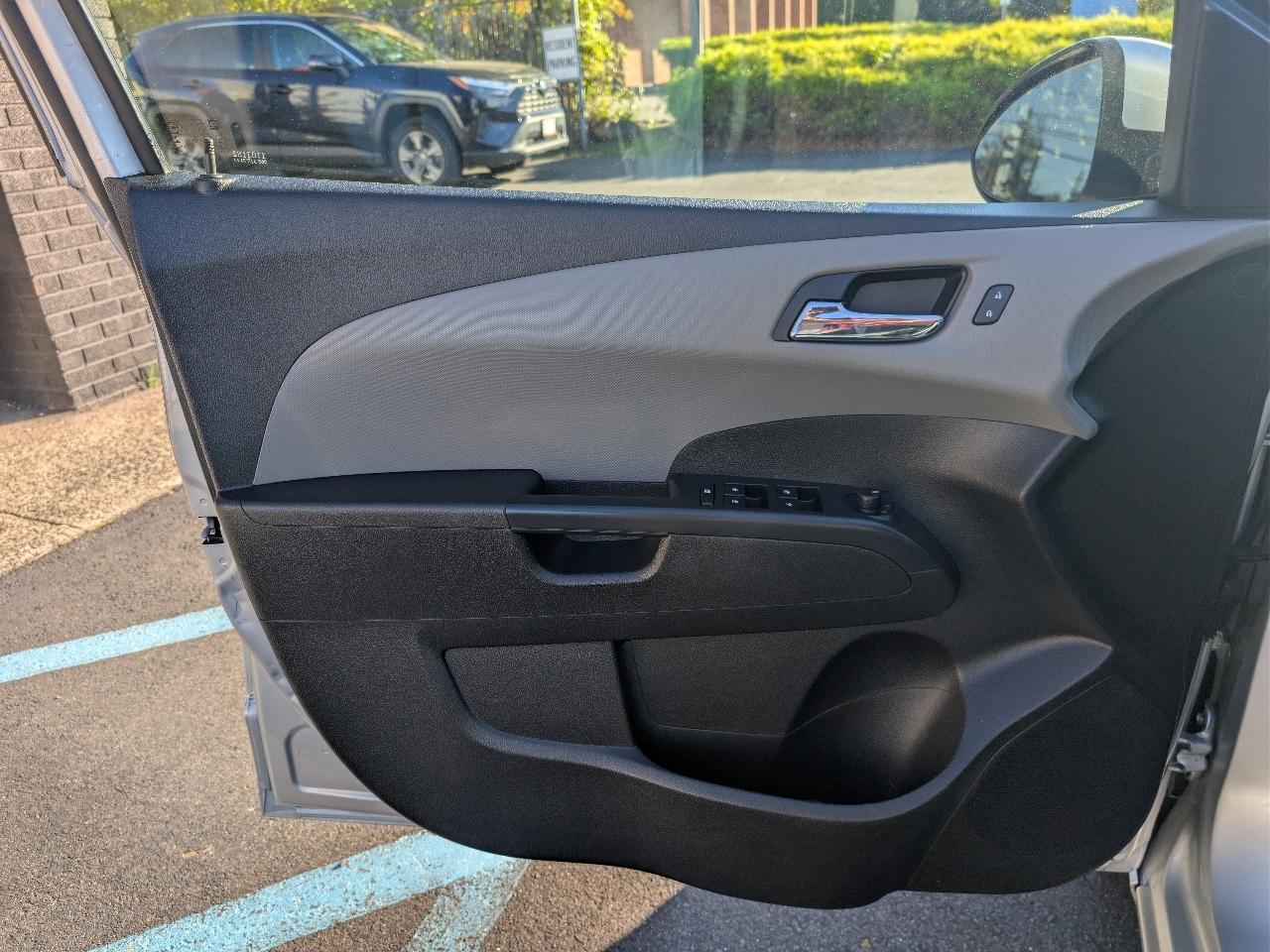 Chevrolet Sonic LT Auto Sedan 2015