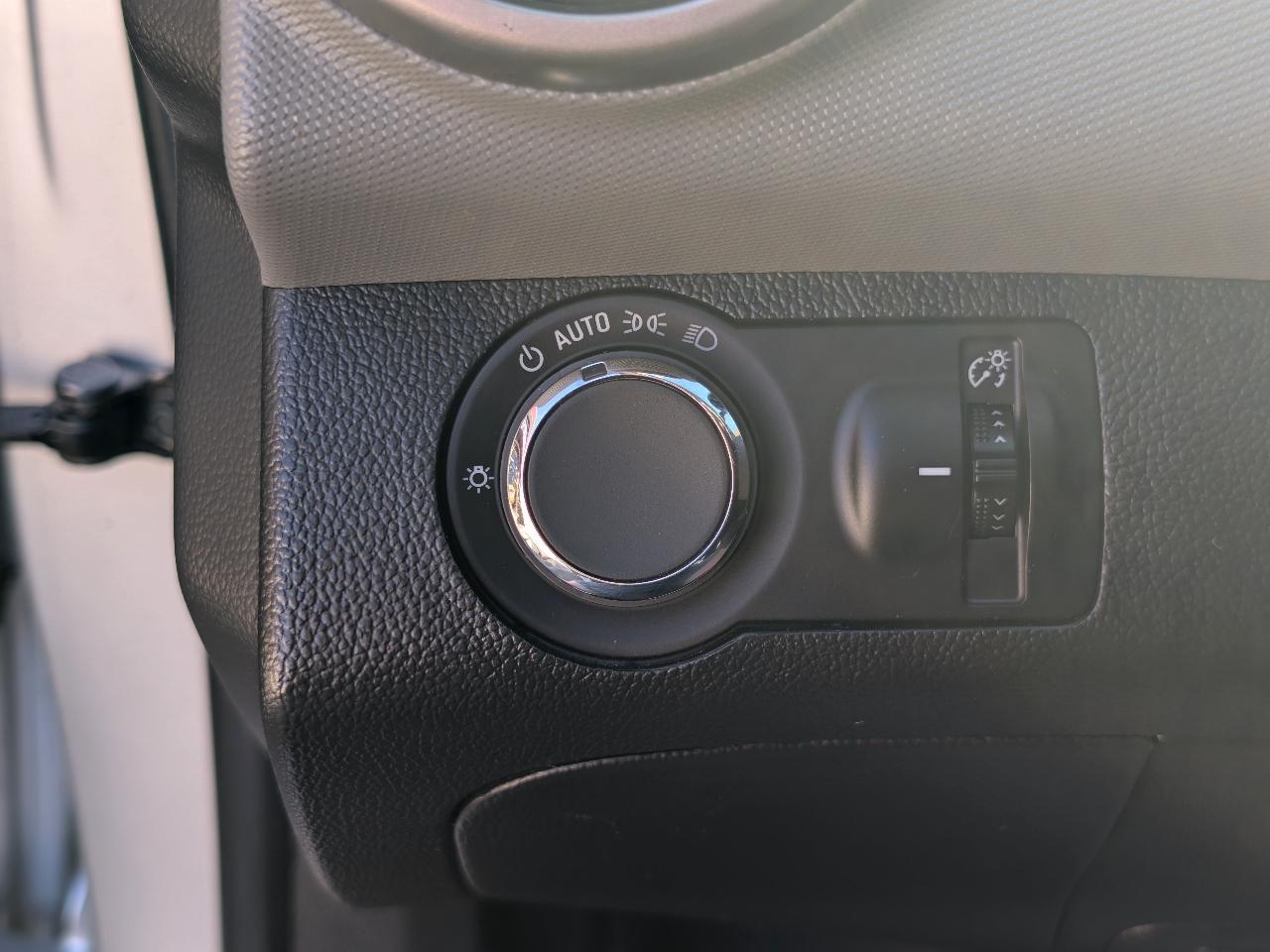 Chevrolet Sonic LT Auto Sedan 2015
