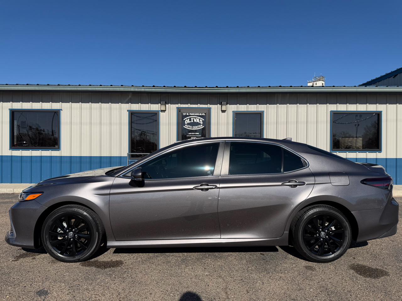 Toyota Camry LE Auto (Natl) 2024