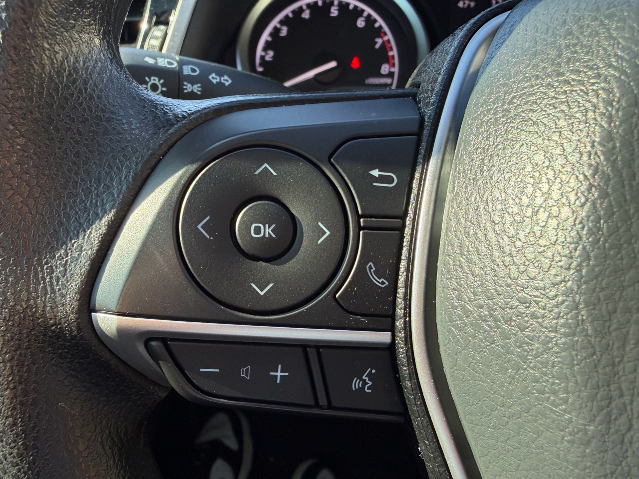 Toyota Camry LE Auto (Natl) 2024