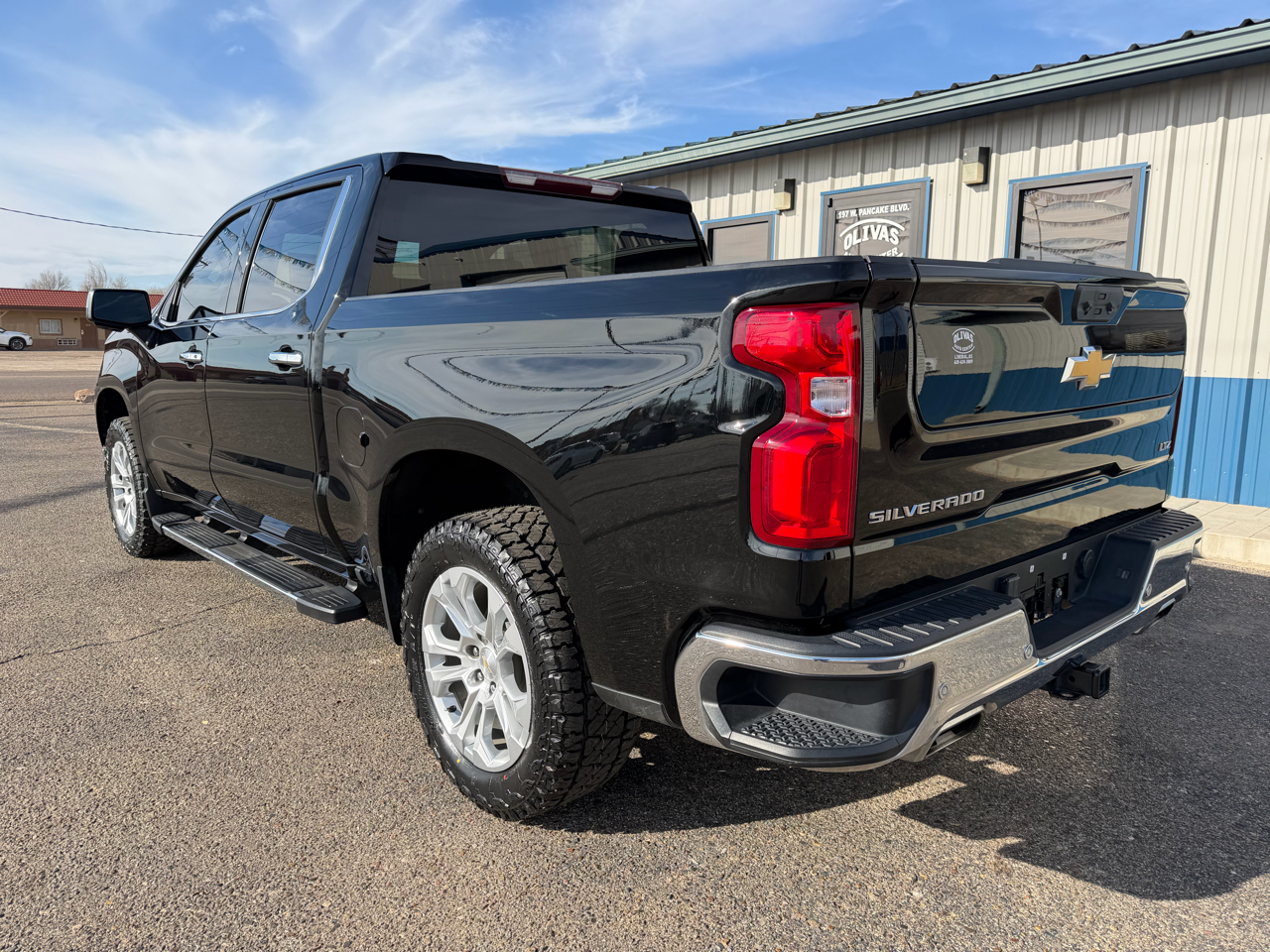 Chevrolet Silverado 1500 4WD Crew Cab 147" LTZ 2024