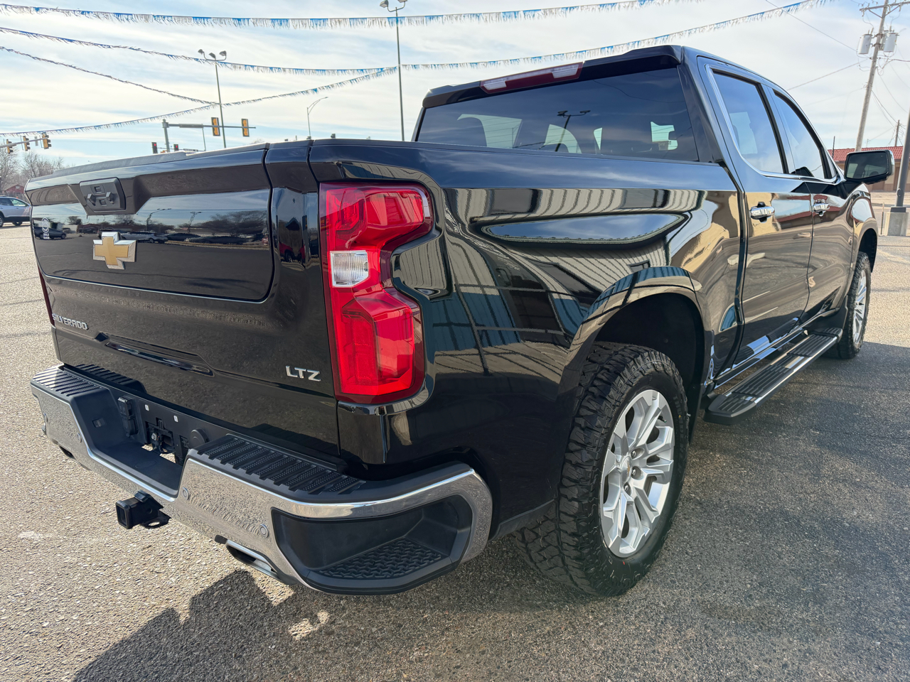 Chevrolet Silverado 1500 4WD Crew Cab 147" LTZ 2024