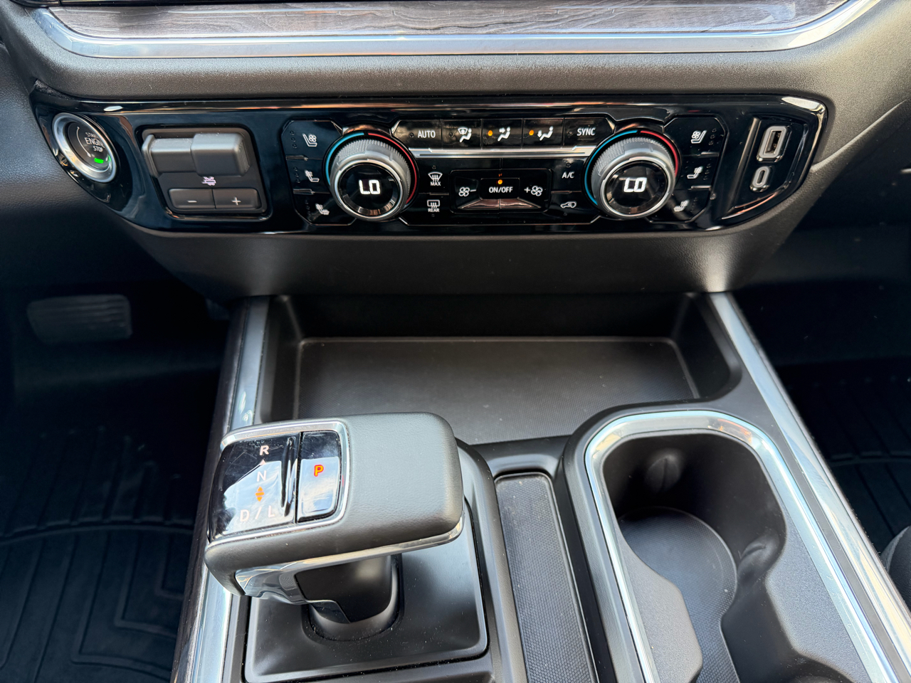 Chevrolet Silverado 1500 4WD Crew Cab 147" LTZ 2024