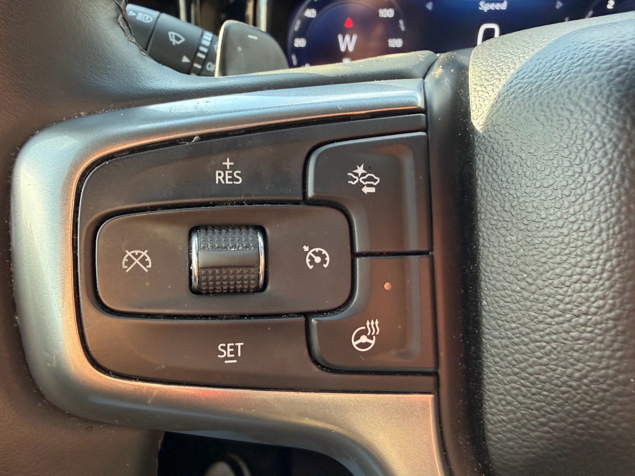 Chevrolet Silverado 1500 4WD Crew Cab 147" LTZ 2024