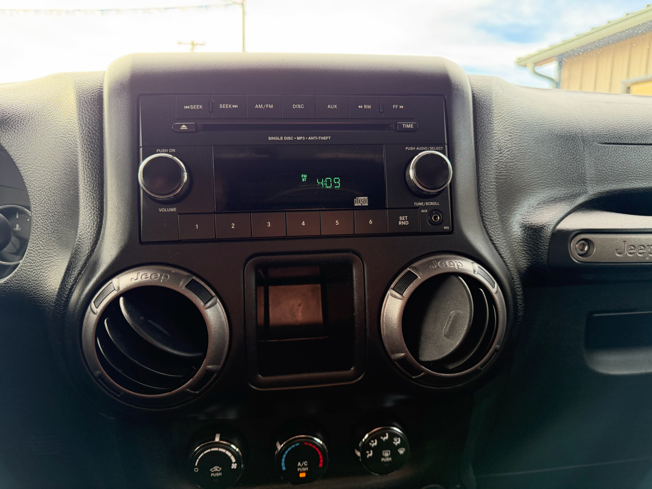 Jeep Wrangler Unlimited 4WD 4dr Sport 2018