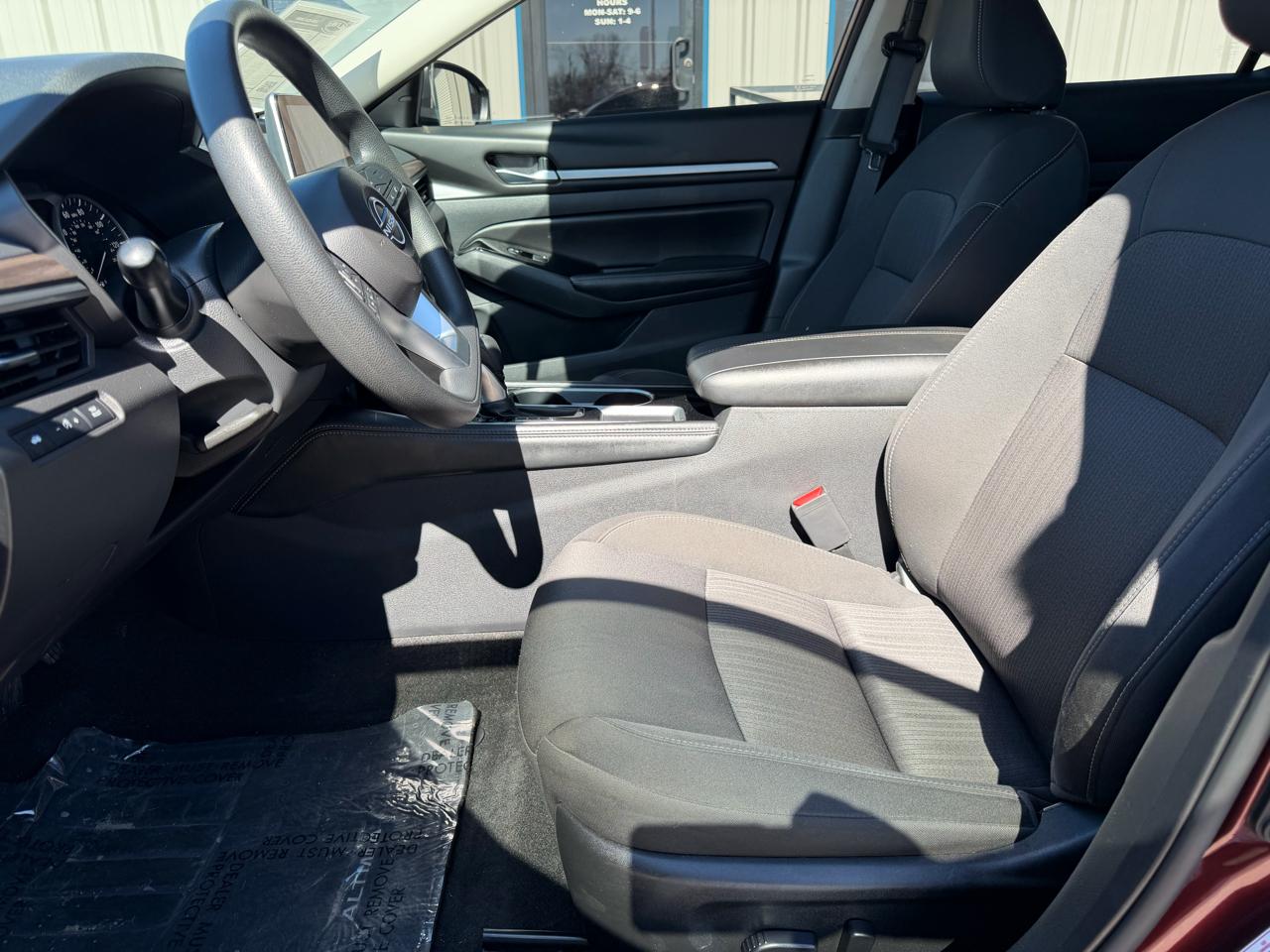 Nissan Altima 2.5 SV Sedan 2023