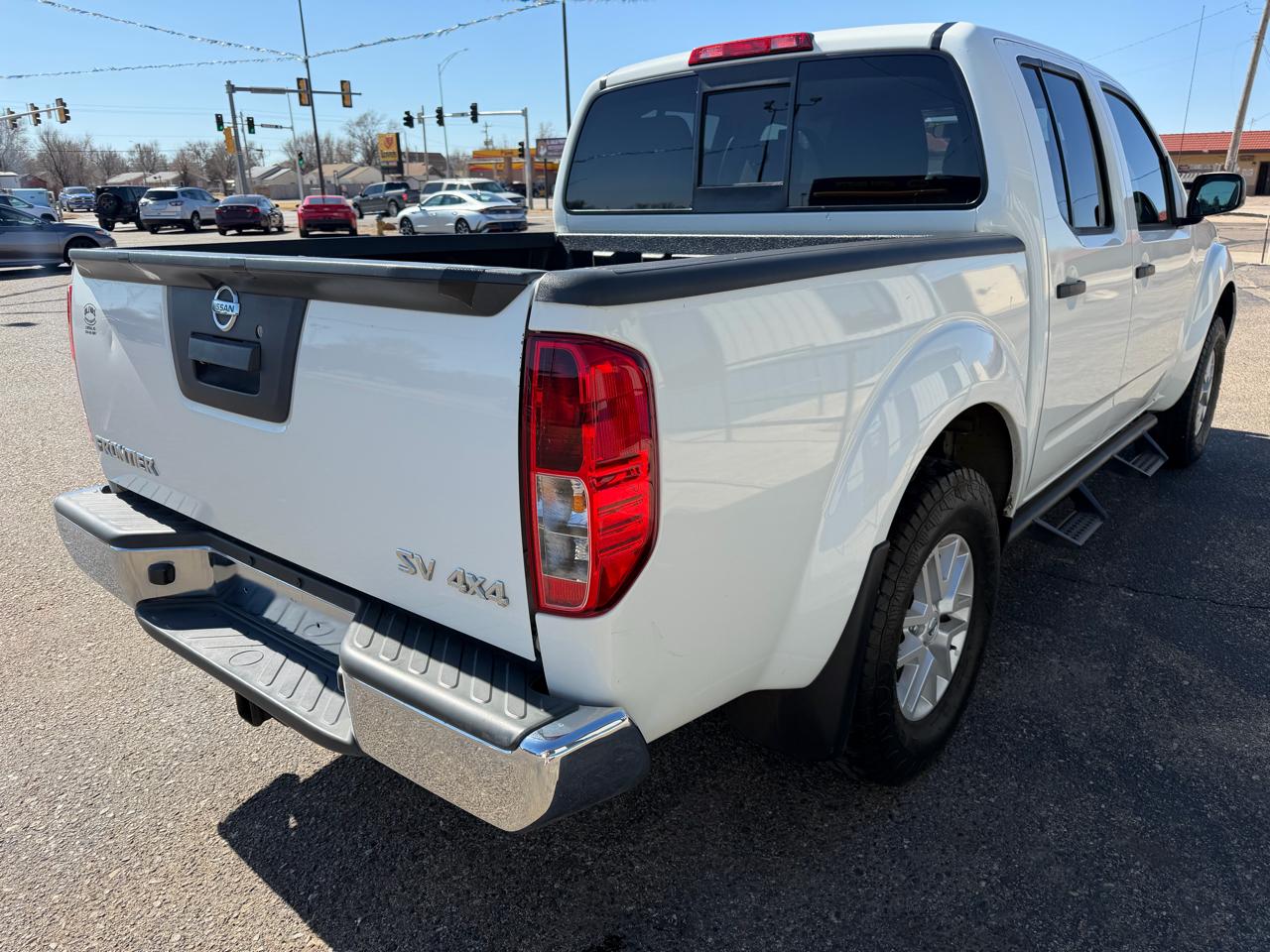 Nissan Frontier Crew Cab 4x4 SV V6 Auto 2018