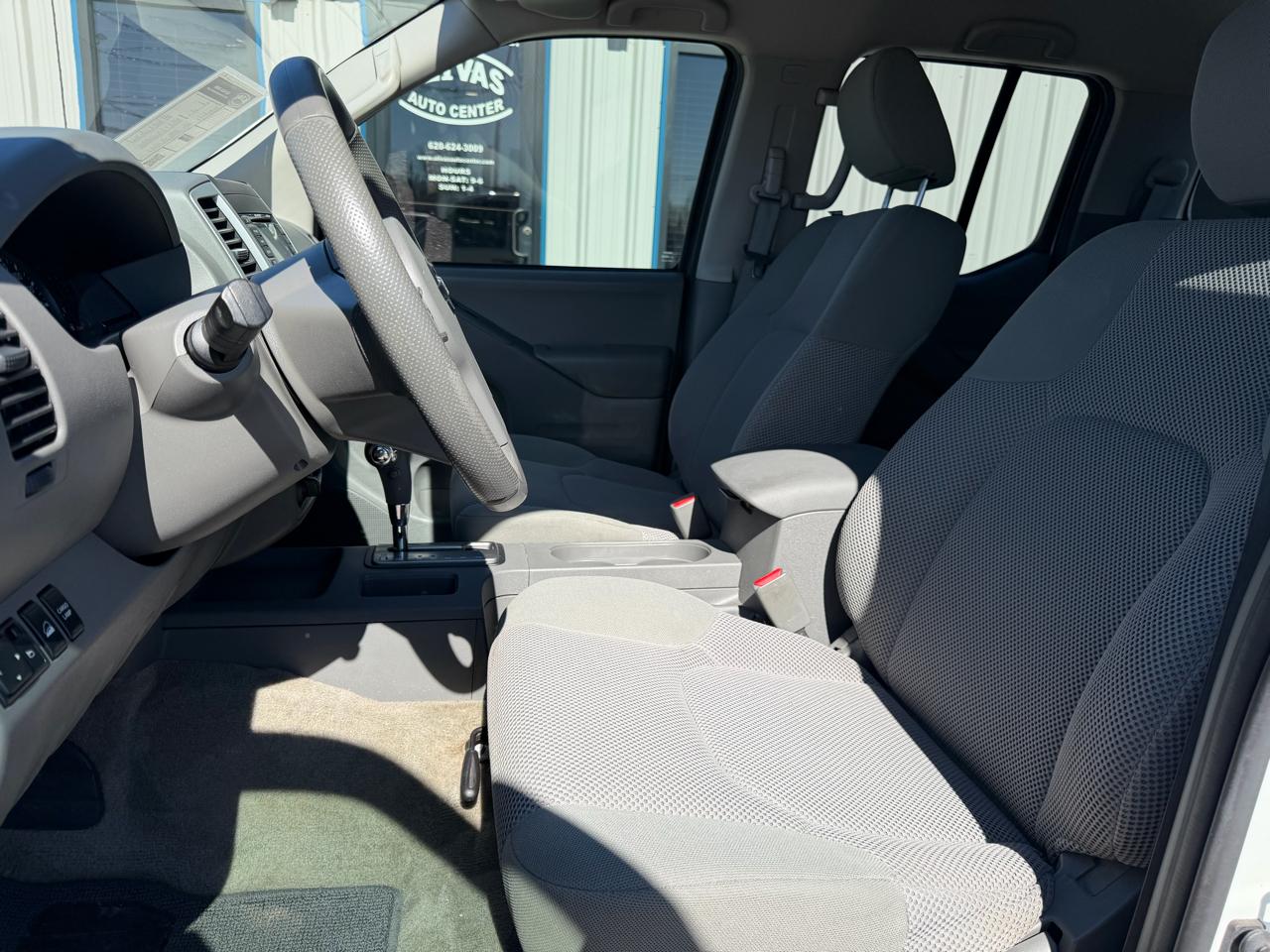 Nissan Frontier Crew Cab 4x4 SV V6 Auto 2018