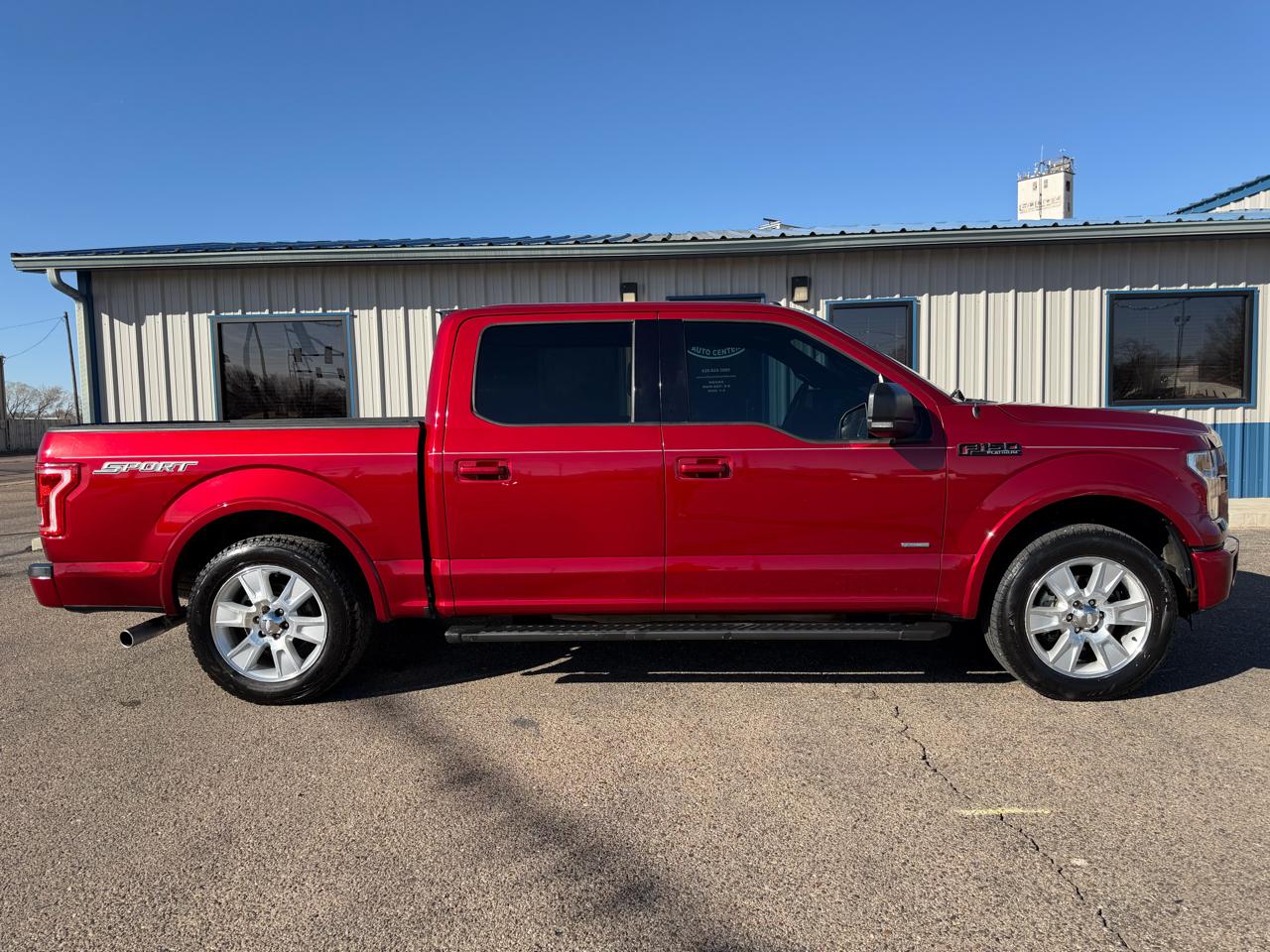 Ford F-150 2WD SuperCrew 150" XLT 2015