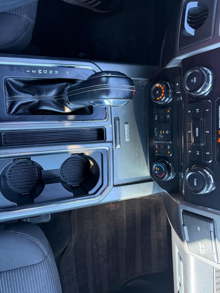 Ford F-150 2WD SuperCrew 150" XLT 2015