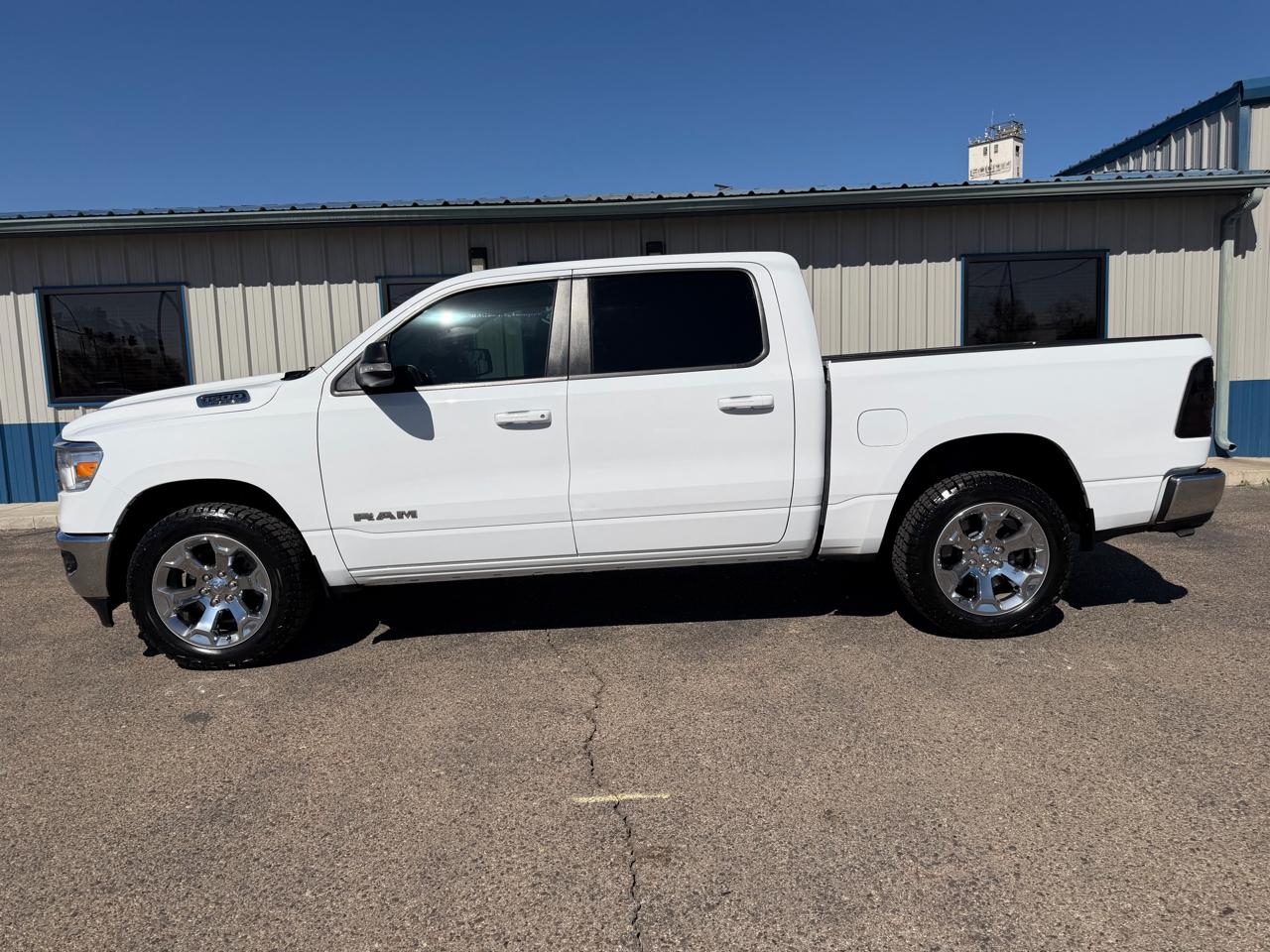 RAM 1500 Big Horn 4x4 Crew Cab 5'7" Box 2021