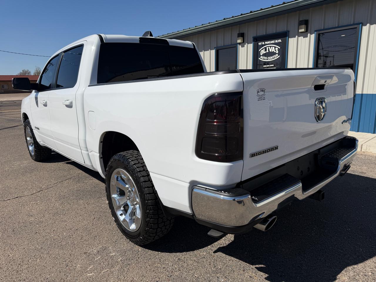RAM 1500 Big Horn 4x4 Crew Cab 5'7" Box 2021