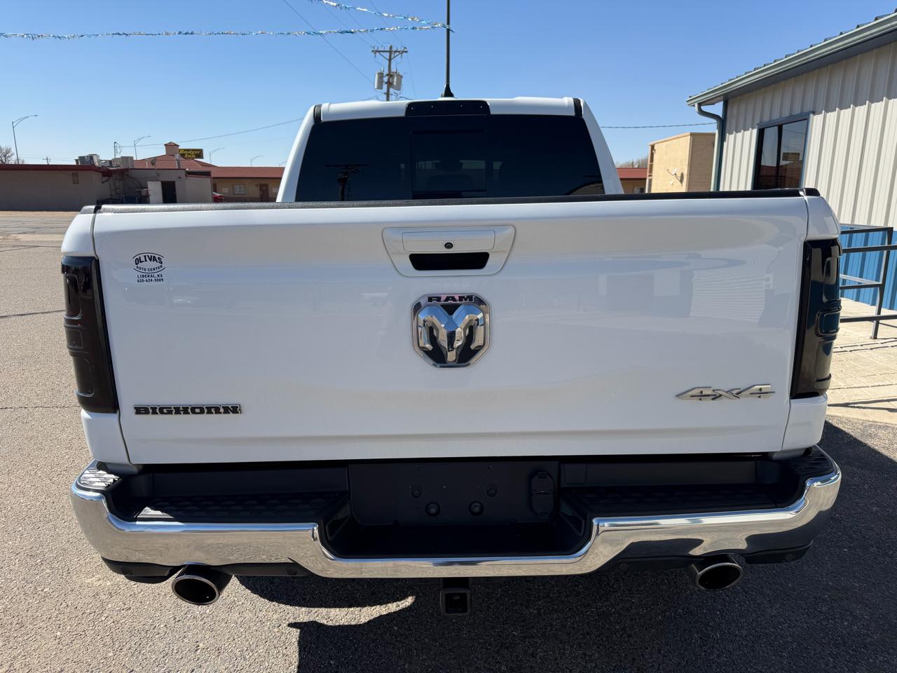 RAM 1500 Big Horn 4x4 Crew Cab 5'7" Box 2021