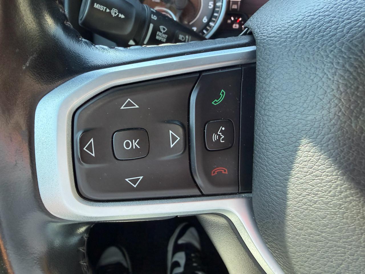 RAM 1500 Big Horn 4x4 Crew Cab 5'7" Box 2021