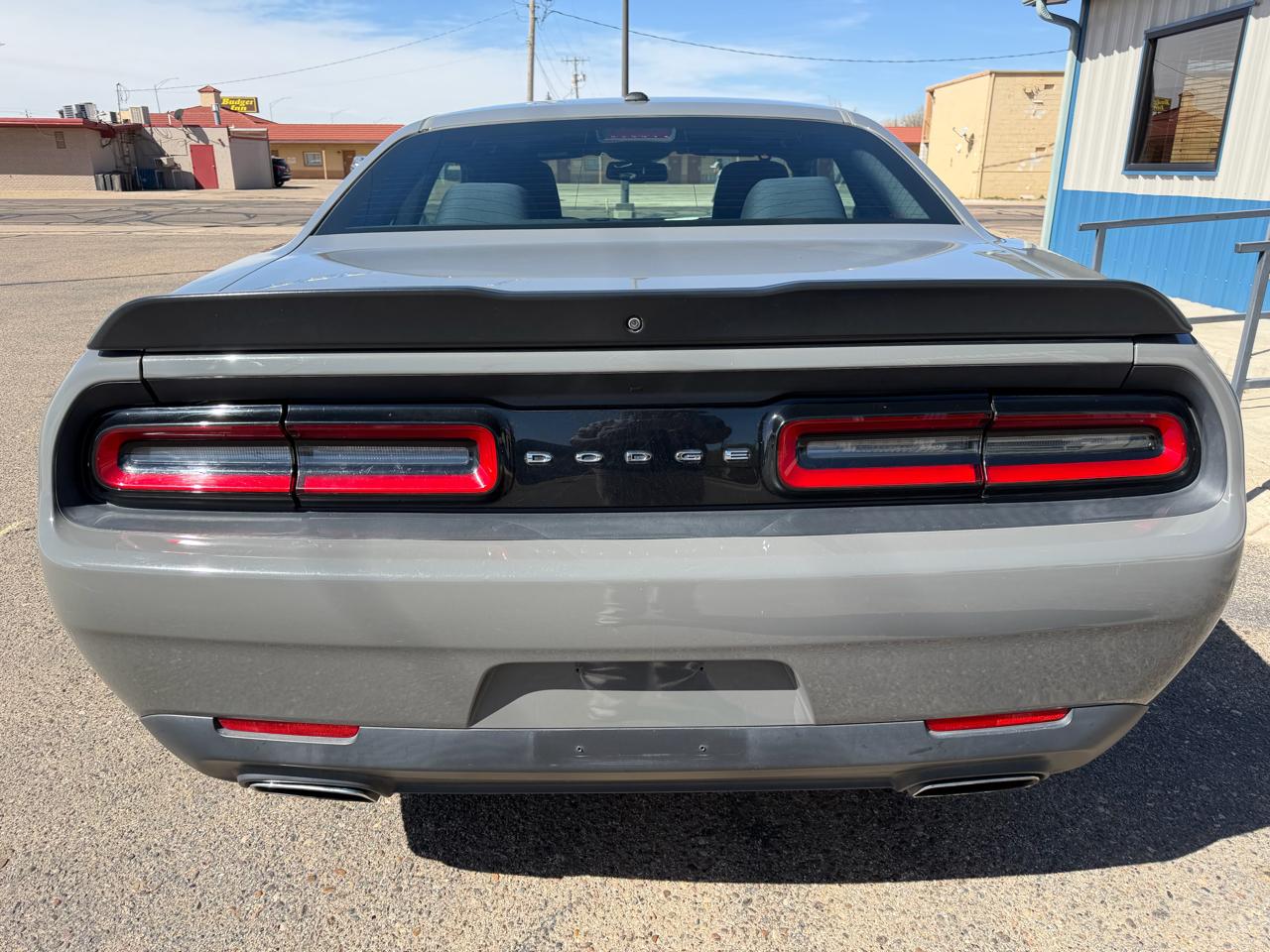 Dodge Challenger SXT Coupe 2017